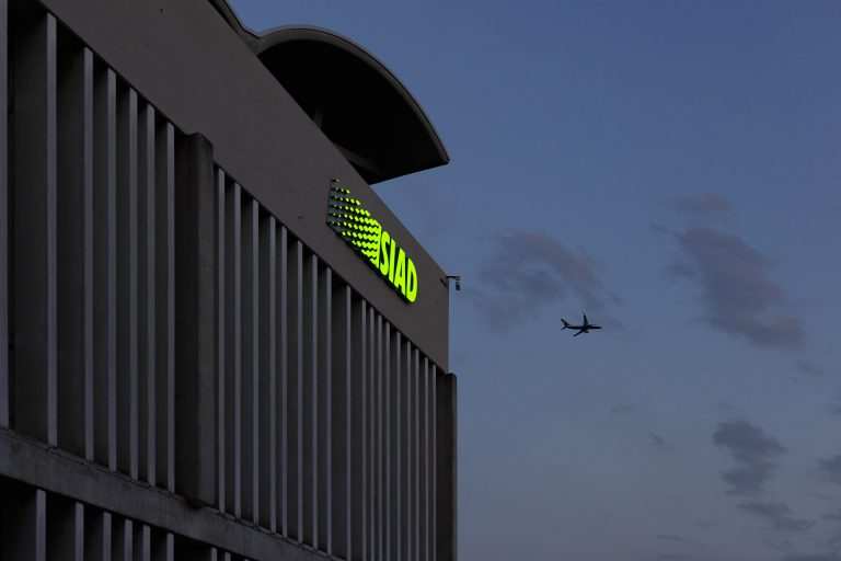 SIAD, Insegna (Bergamo, 2019).