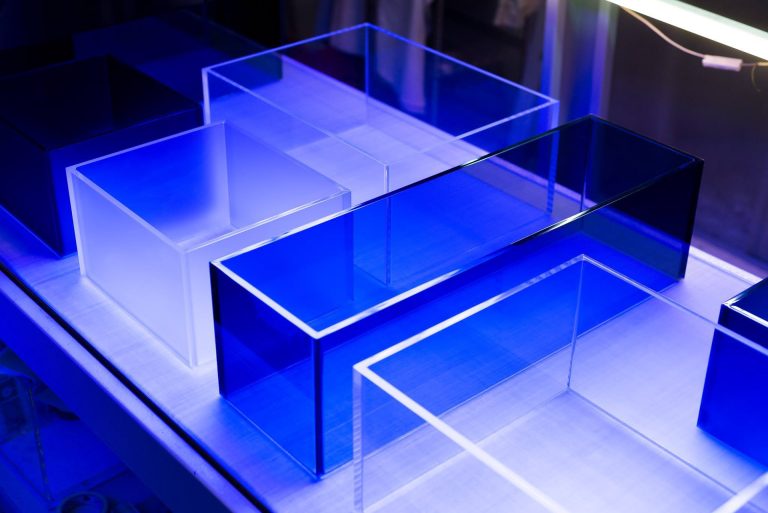 Teche in metacrilato e vetro (2018).